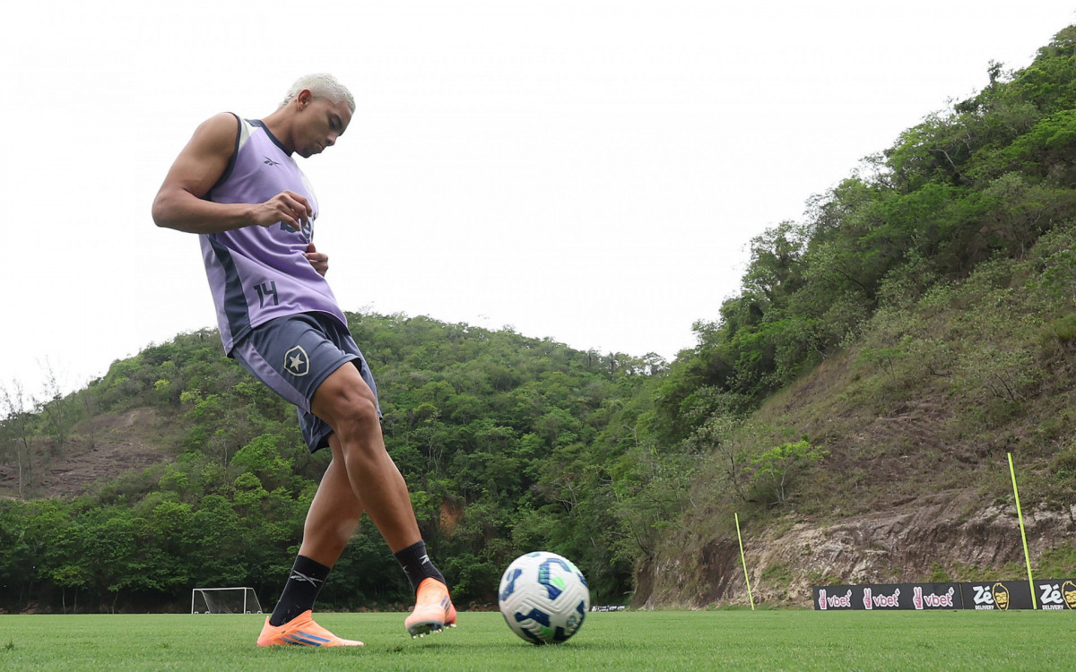 Barrera em treino do Botafogo