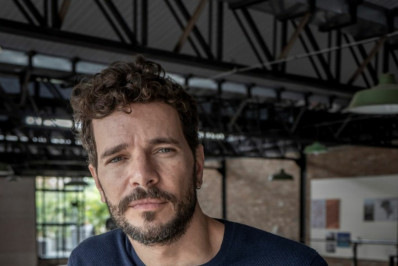 Daniel de Oliveira retorna à faixa das 19h da Globo após 20 anos