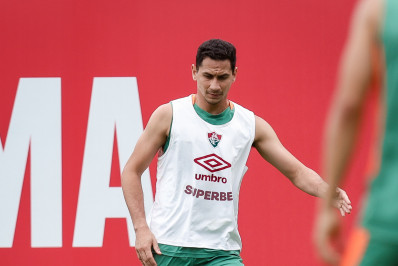 Ganso volta a treinar com o elenco e se aproxima de retorno no Fluminense