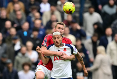 Richarlison encerra jejum pelo Tottenham, mas United busca o empate nos acréscimos