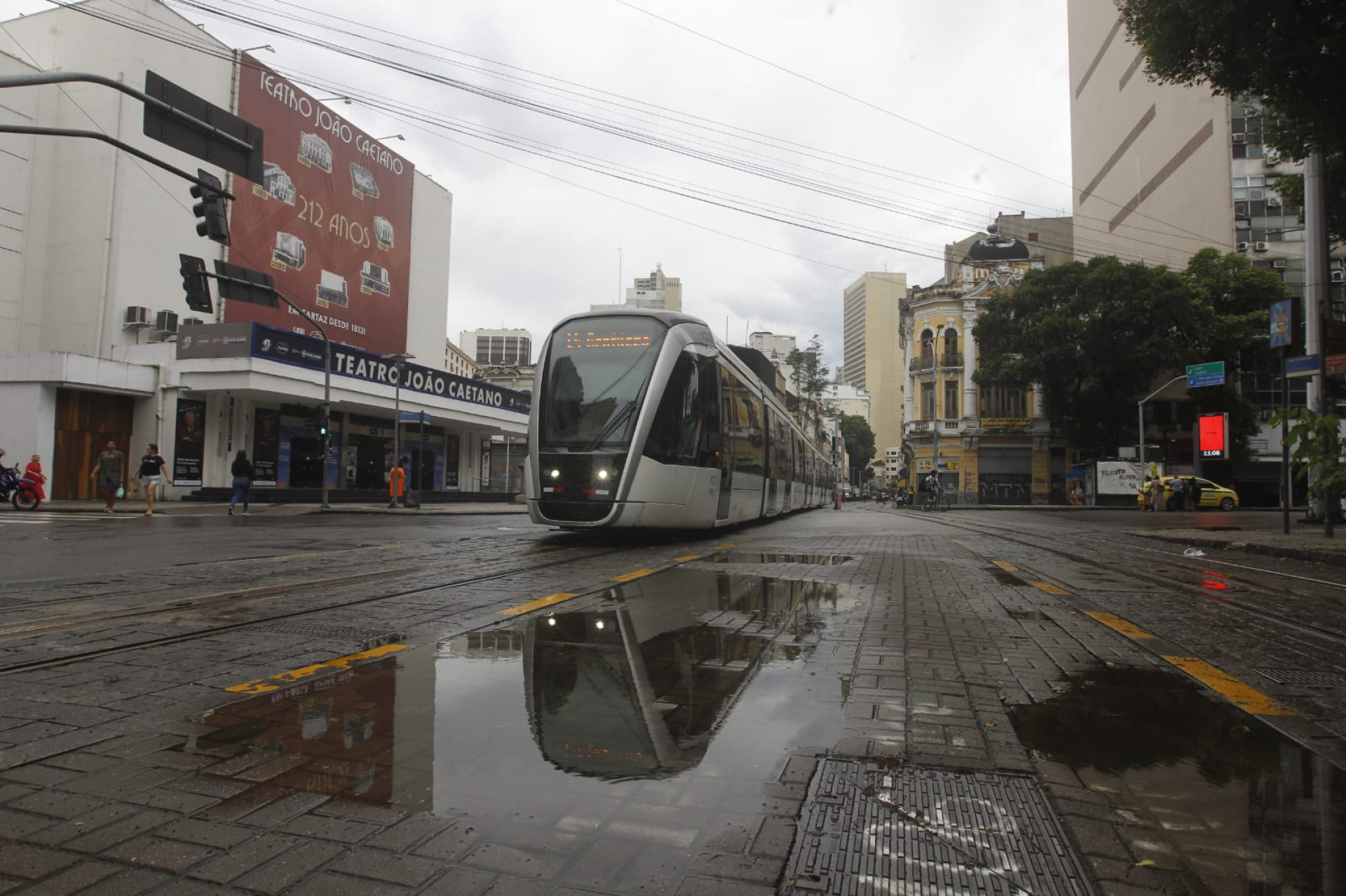 Temporal deixou bolsões e lâminas d'água em pontos do Rio - Reginaldo Pimenta/Agência O Dia