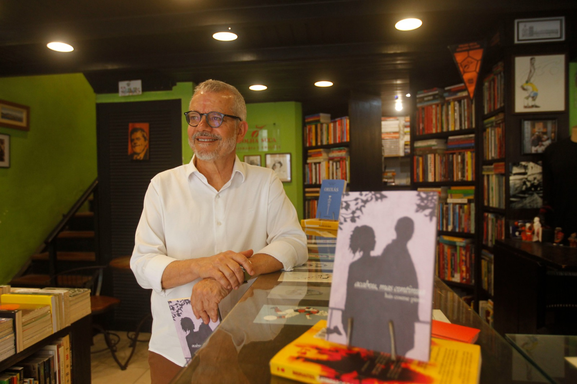 A nova obra de Luis Cosme Pinto reúne 25 crônicas - Reginaldo Pimenta / Agência O Dia