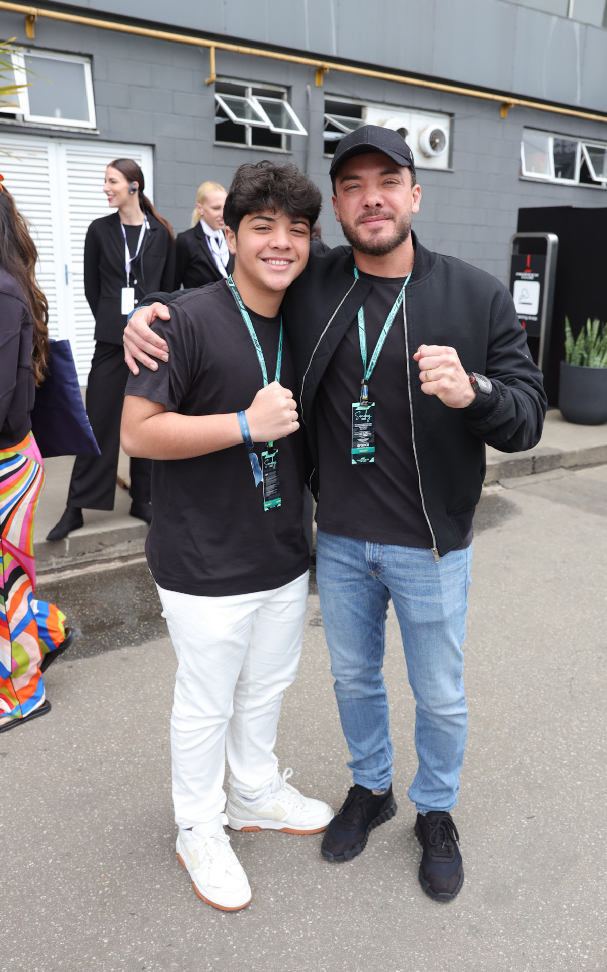 Wesley Safadão e o filho Yhudy prestigiam o GP de Fórmula 1 em São Paulo - Brazil News