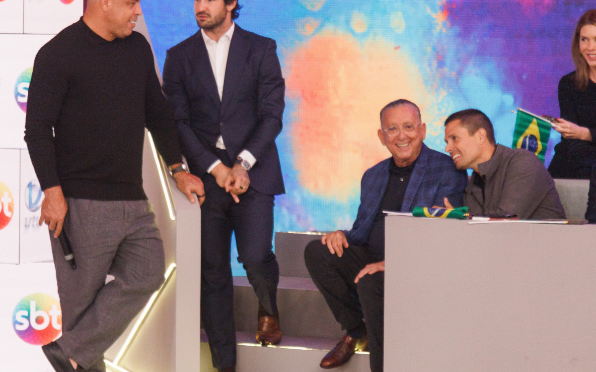 Ronaldo Fenômeno, Alexandre Pato e Galvão Bueno no Teleton 2025 - Clayton Felizardo/Brazil News