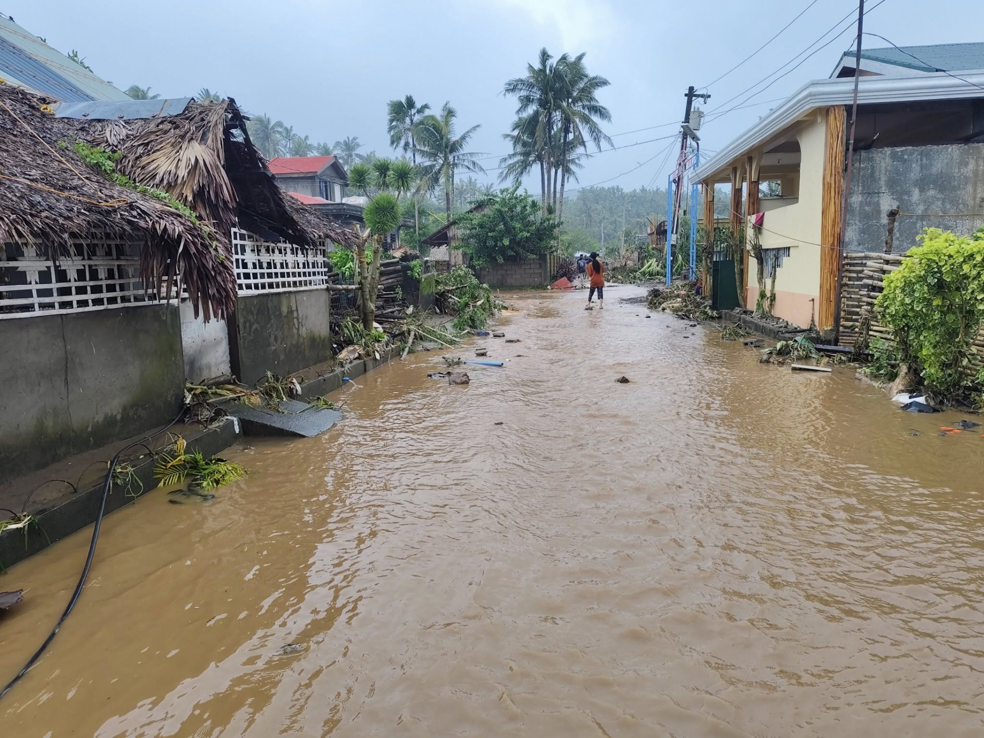Supertufão deixa rastro de destruição no município de Pandan, em Catanduanes, nas Filipinas - Reprodução / MDRRMO de Pandan