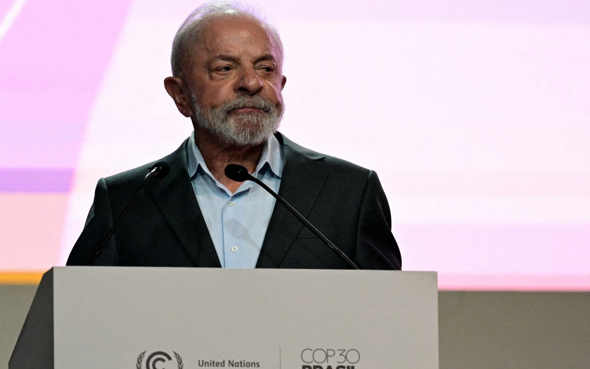 Presidente Lula durante discurso na abertura da COP30 - AFP