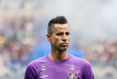 Fábio chega ao 30º jogo sem sofrer gols e atinge marca inédita no Fluminense