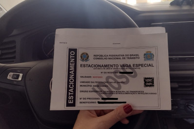 Prefeitura do Rio divulga mudanças no cartão de estacionamento para idosos