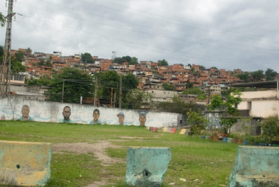 Homem morre ao ser baleado no Complexo da Pedreira