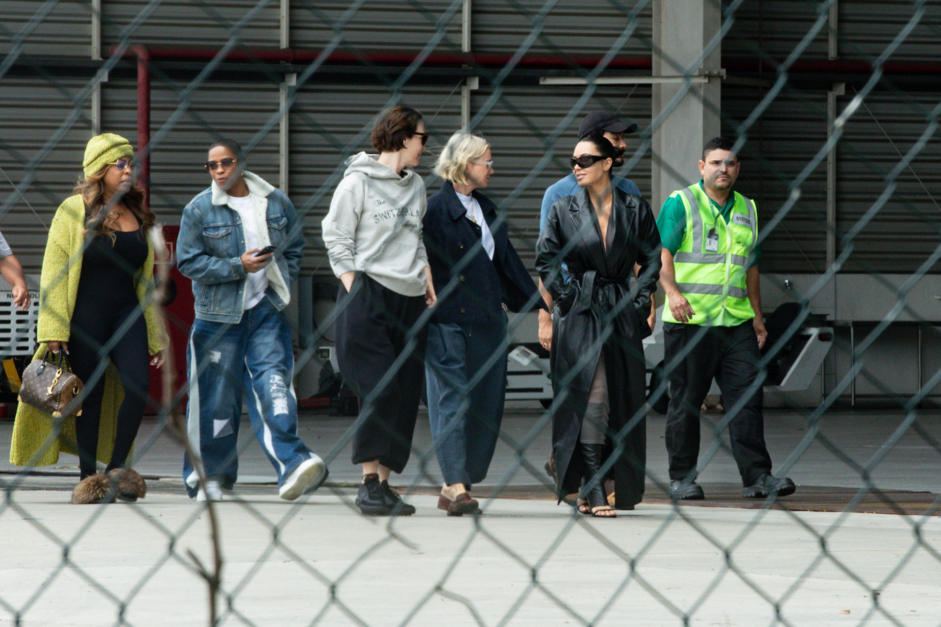 Kim Kardashian chega ao Rio de Janeiro com com elenco da série 'Tudo é Justo', da Disney - Victor Chapetta / Brazil News