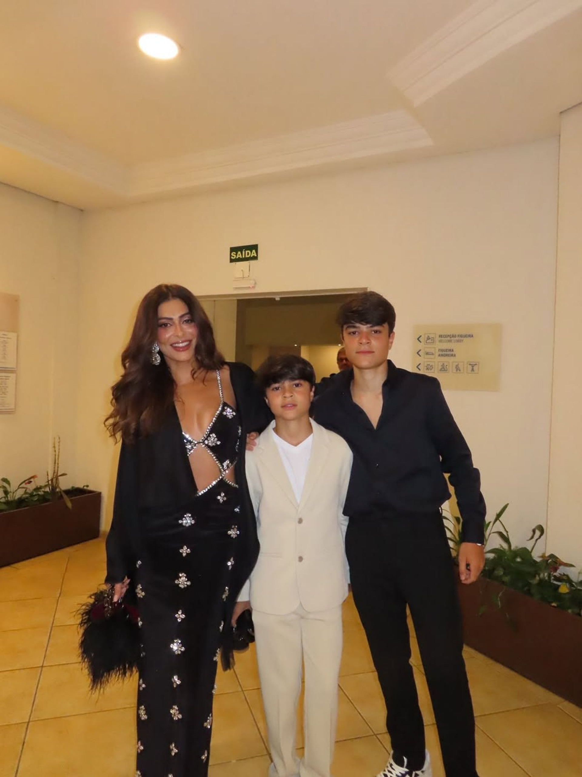 Juliana Paes e o filhos Antônio e Pedro - Reprodução / Instagram