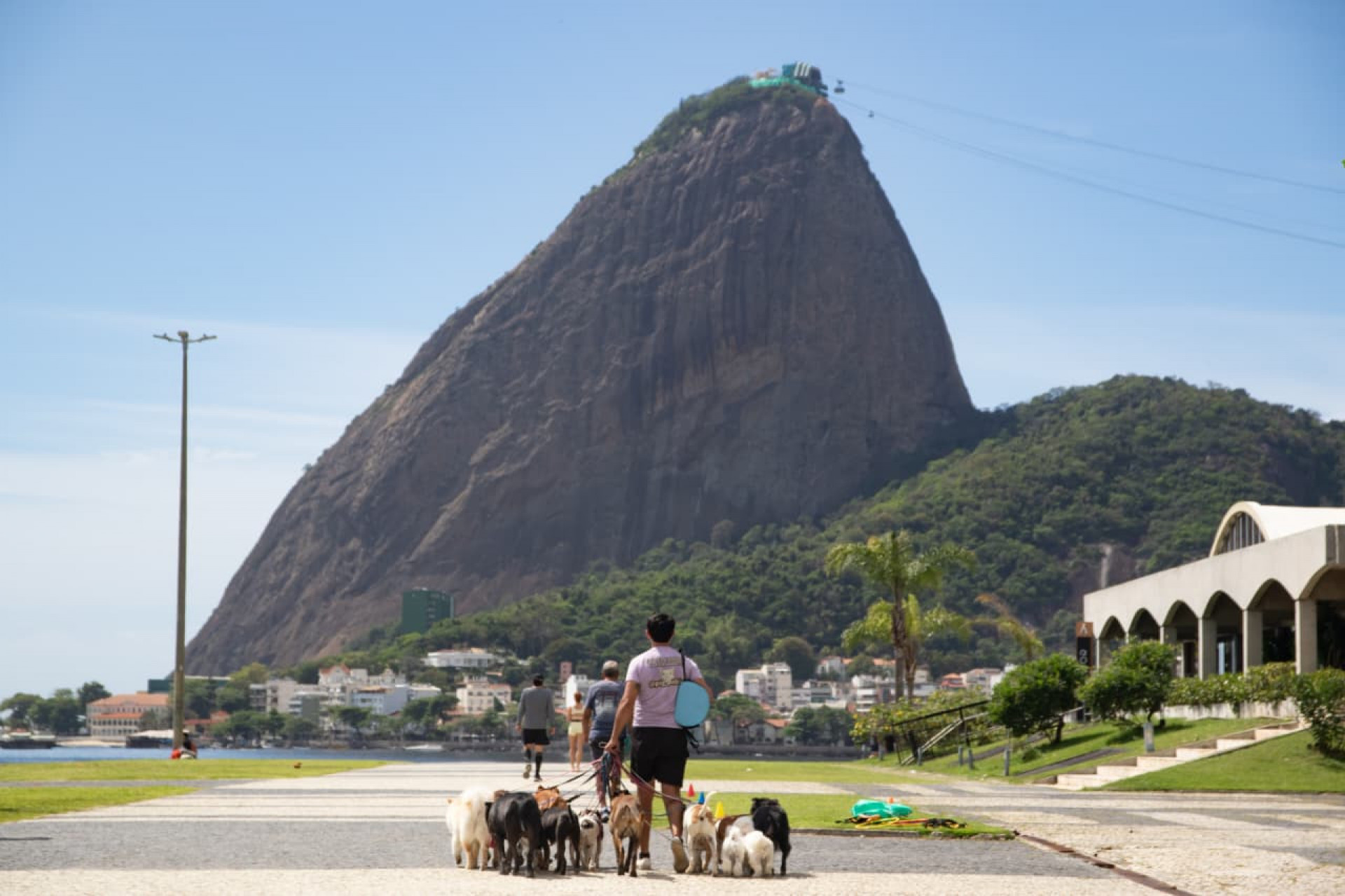 Sol volta a brilhar na cidade do Rio, mas céu ainda apresenta nebulosidade - Érica Martin / Agência O Dia