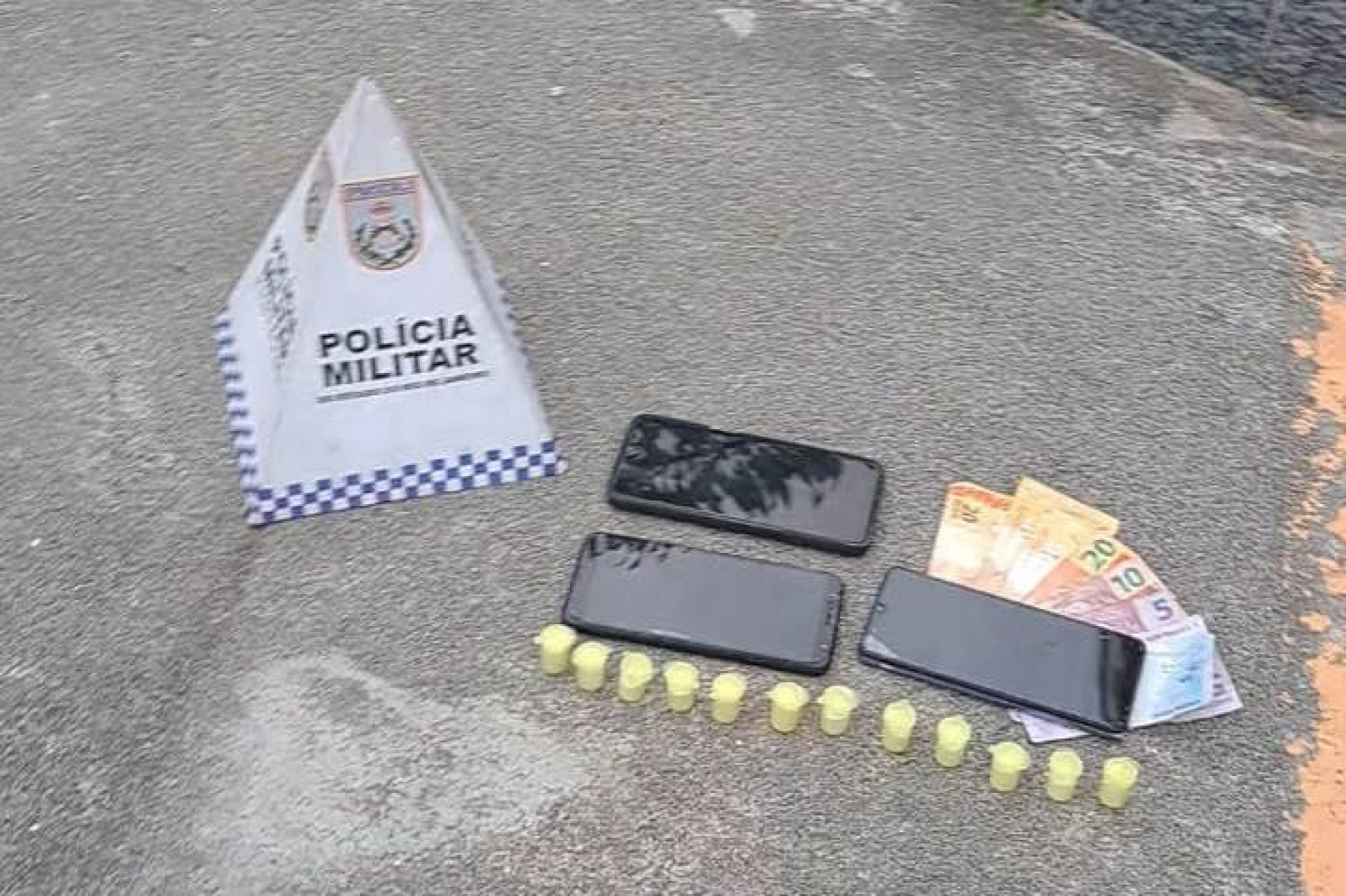 Opera&ccedil;&atilde;o do Grupamento de A&ccedil;&otilde;es T&aacute;ticas resulta em pris&otilde;es e apreens&otilde;es no bairro Cidade Praiana - Foto: Divulga&ccedil;&atilde;o