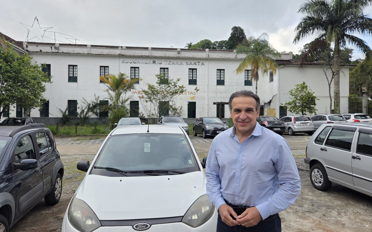 Hugo Leal Impulsiona Projetos Sociais em Petrópolis: Crianças, Jovens e Idosos Celebrando a Solidariedade!