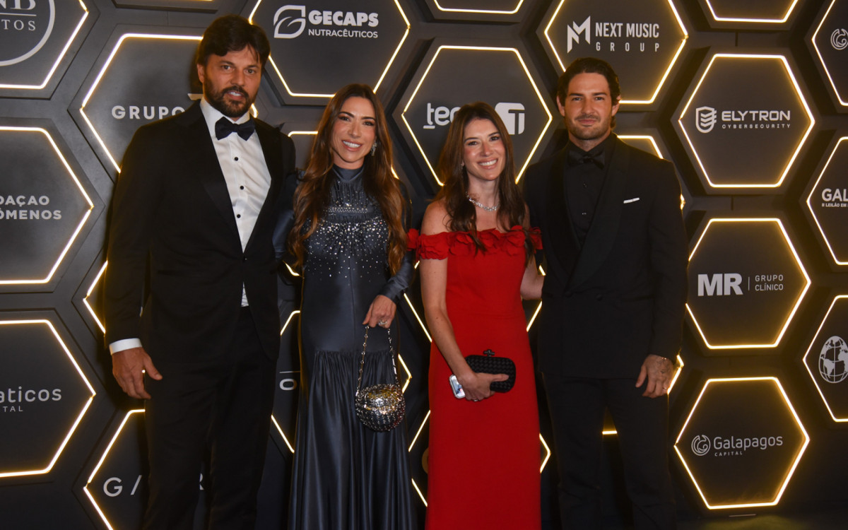 Fábio Faria, Patrícia Abravanel, Rebeca Abravanel e Alexandre Pato 