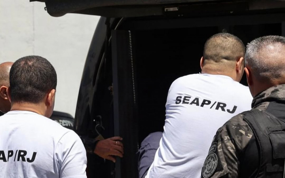 Os presos saíram de Bangu 1 com destino a presídios federais