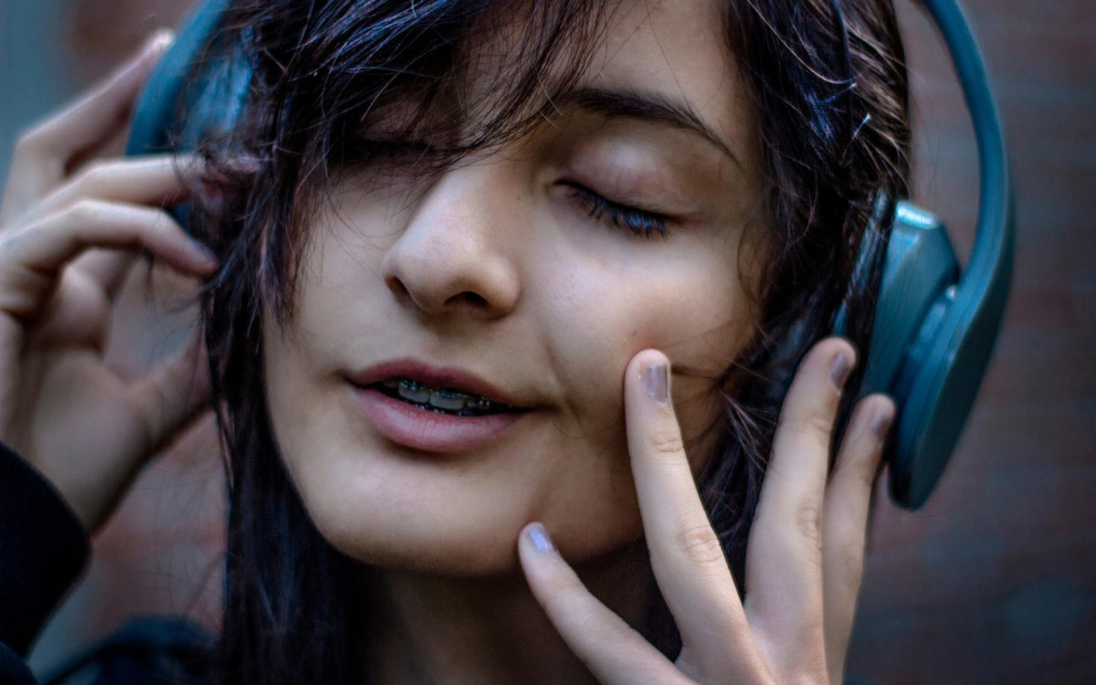 IA vs. Humanos: Estudo Revela Que Ninguém Consegue Distinguir Música Artificial da Real!