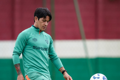 Em última pausa por Data Fifa no ano, Cano trabalha para voltar na reta final após nova lesão