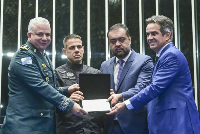 Congresso homenageia agentes mortos durante a Operação Contenção