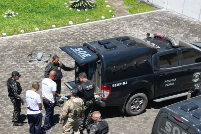 Sete líderes do Comando Vermelho são transferidos para presídios federais