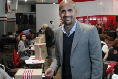 Presidente do Estudiantes, Verón alerta para situação do futebol argentino: 'No limite'