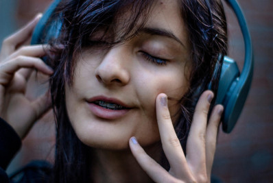 Humanos não conseguem mais distinguir música gerada por IA de música real, diz pesquisa