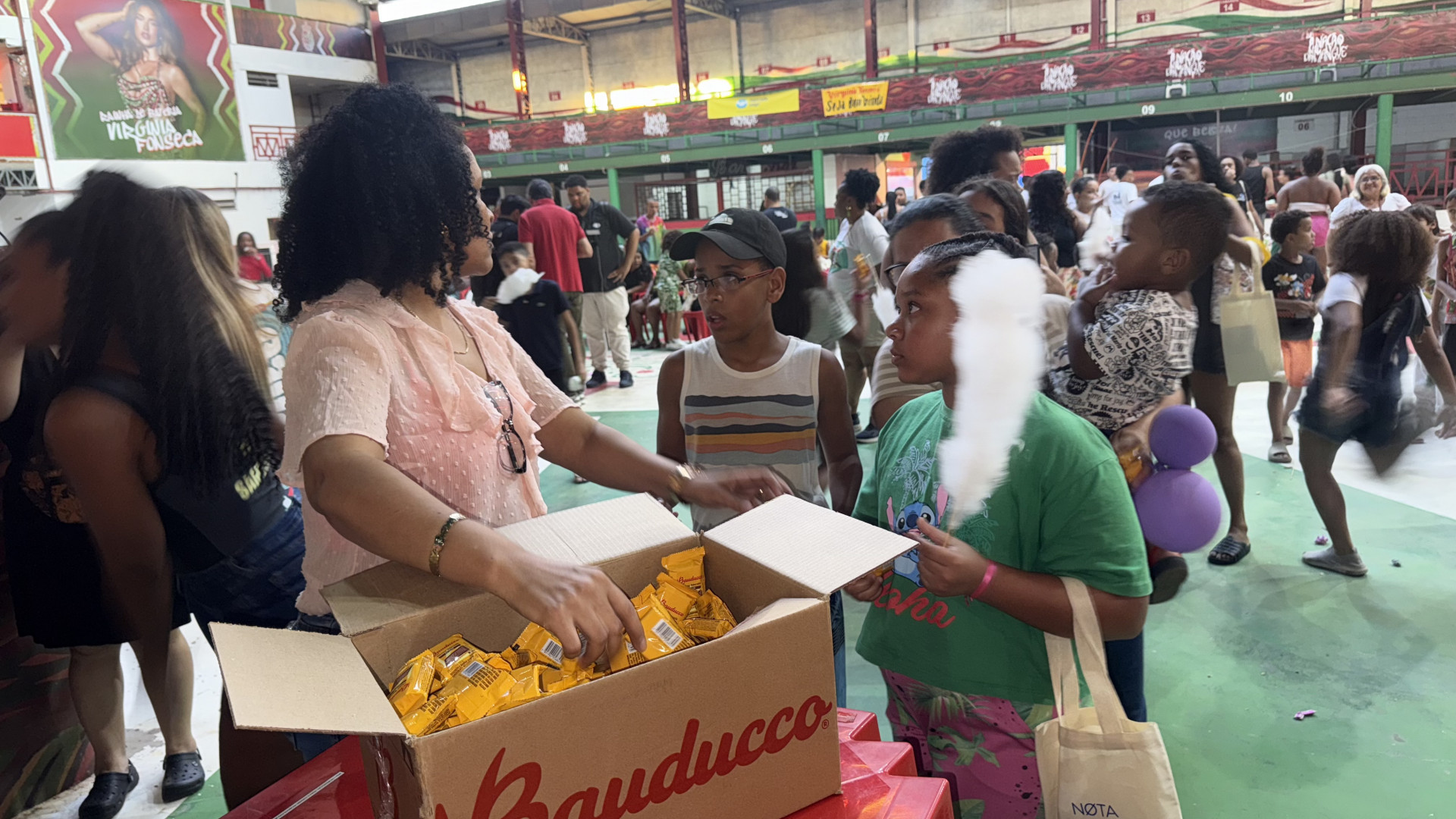 Muito acolhimento, amor e integra&ccedil;&atilde;o com os pequenos da Grande Rio - Hakill