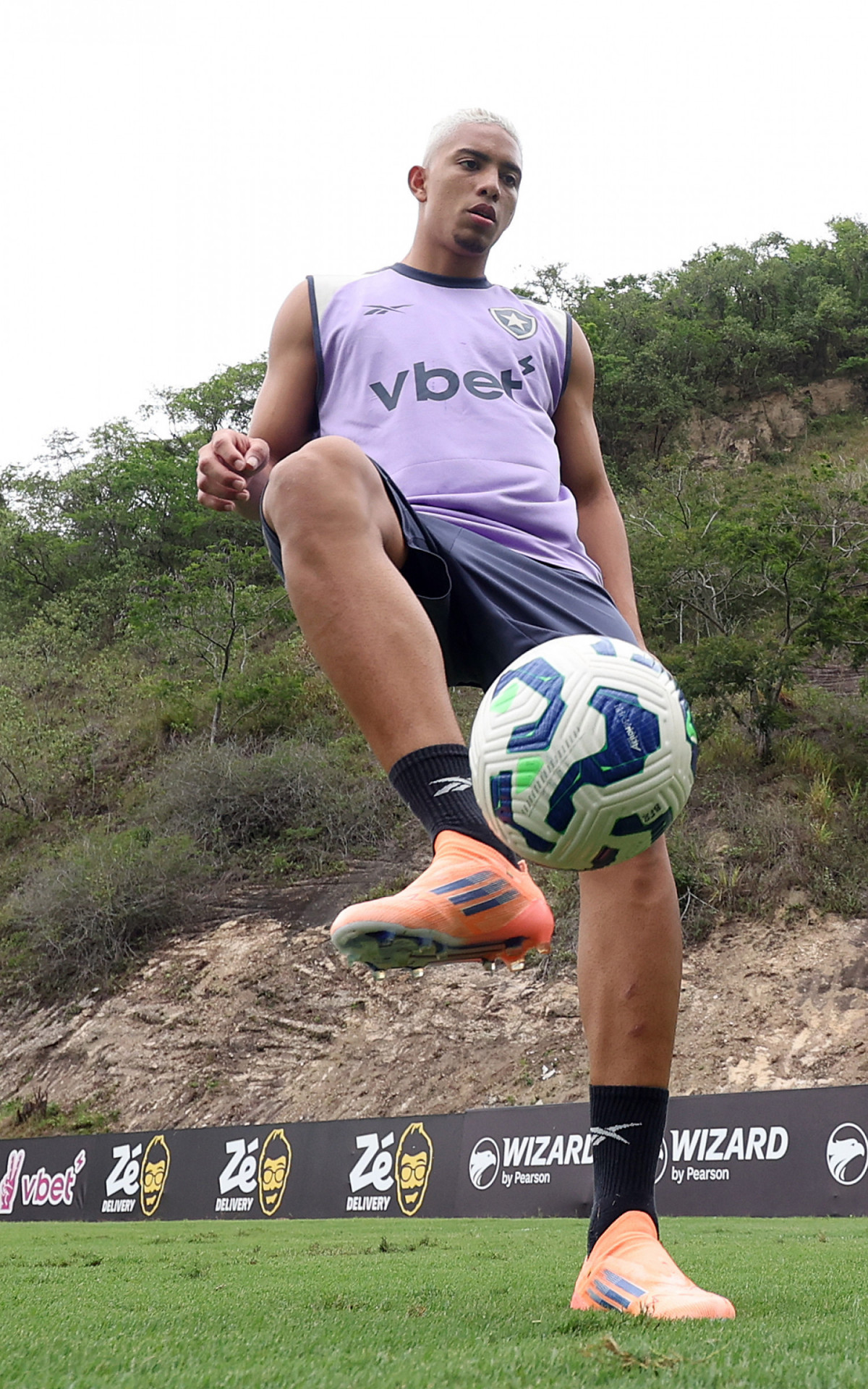 Destaque do Mundial Sub-20 e recuperado de lesão, Barrera deve ter chances na reta final de 2025