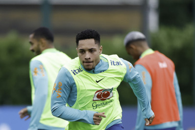 Vitor Roque cita Luiz Henrique e não vê demérito em volta ao Brasil: 'Não é um passo atrás'