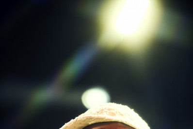 Delacruz volta ao Rio com turnê 'Vinho' no Espaço Hall