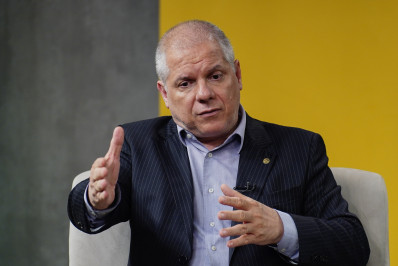 PF prende Alessandro Stefanutto, ex-presidente do INSS, em operação contra fraudes