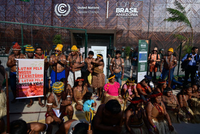 COP30: Nova manifestação de indígenas bloqueia entrada principal da conferência