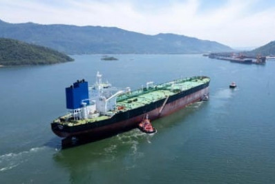 Porto Sudeste recebe navio com 1 milhão de barris de petróleo em Itaguaí 