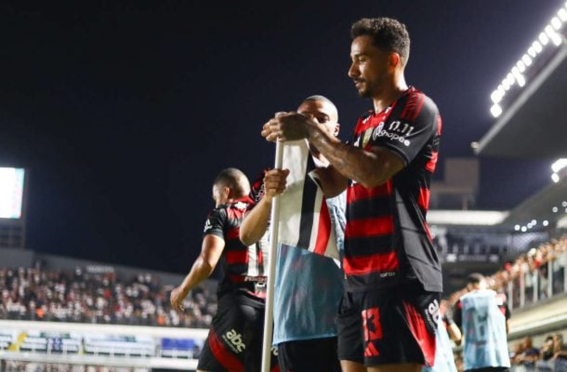 Danilo, do Flamengo, confirma aposentadoria; saiba quando