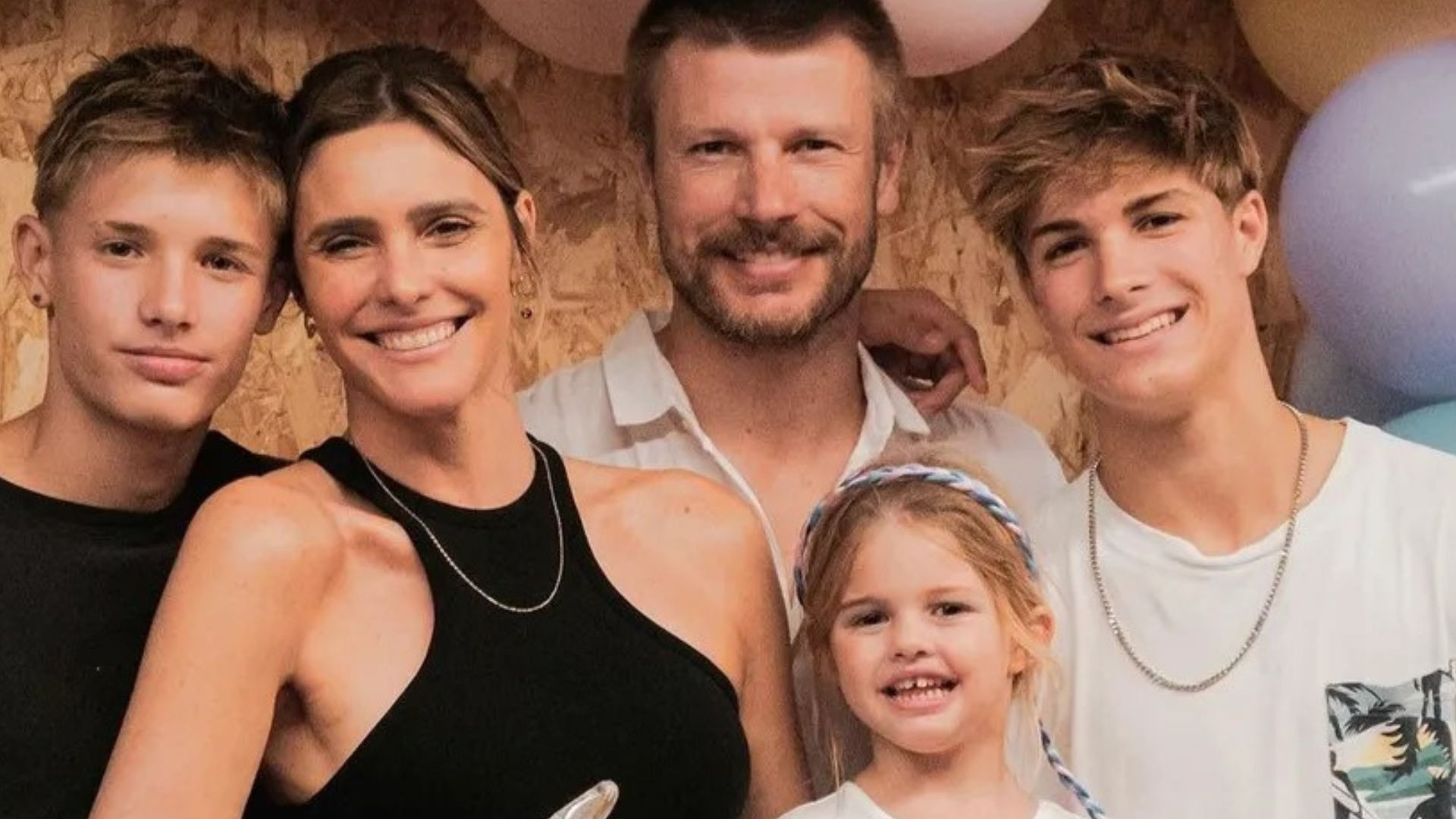 Rodrigo Hilbert, Fernanda Lima e os filhos, João, Francisco e Maria Manoela - Reprodução/Instagram 