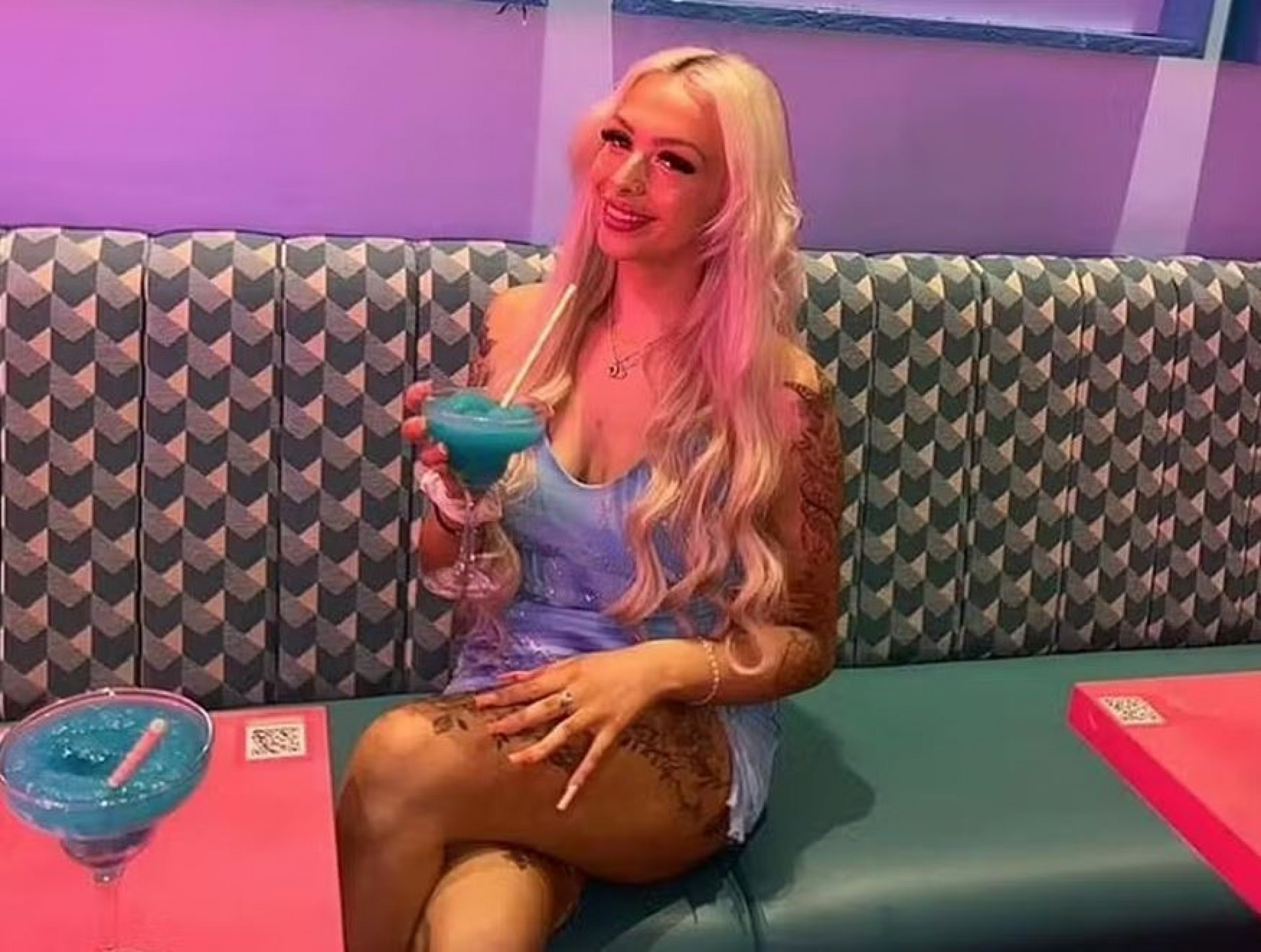 Isabelle Dale tem 23 anos - Reprodução / Facebook