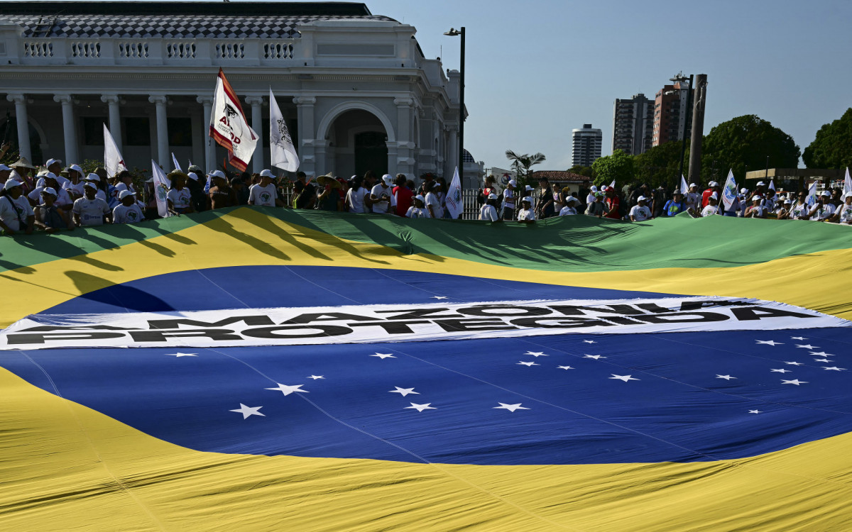 Milhares de pessoas são esperadas na marcha para exigir \'soluções reais\' para o aquecimento global