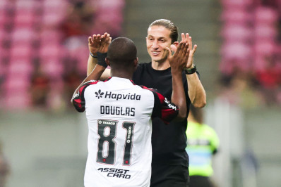 Filipe Luís sai em defesa de Bruno Henrique após julgamento: 'Que sirva de aprendizado'