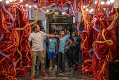 Alunos de escola em Santa Izabel visitam exposição no CCBB, no Rio