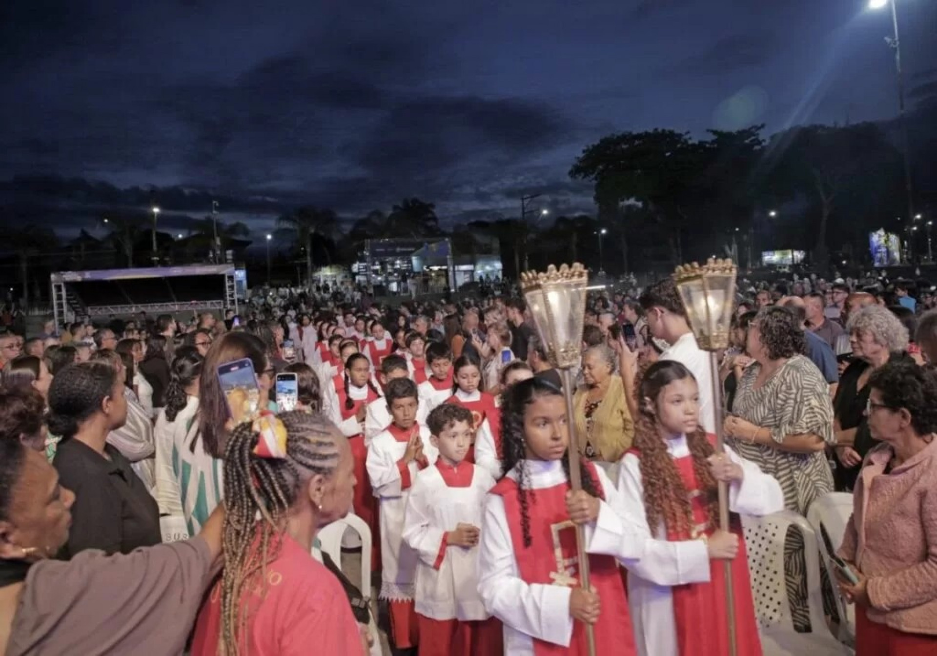 Missa campal e show de Thiago Brado - Ascom