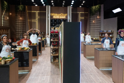 Com muro separando concorrentes, 'Masterchef Celebridades' estreia nesta terça