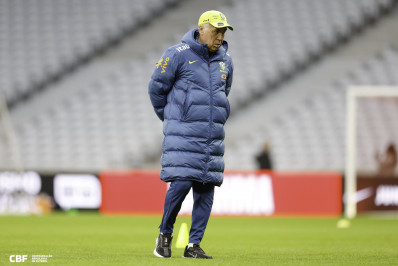 Ancelotti avalia convocar Neymar para ser 'coadjuvante' na Copa