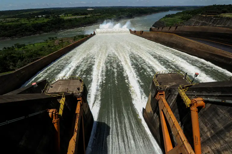 Brasil e Paraguai retomam em dezembro negociações sobre Itaipu