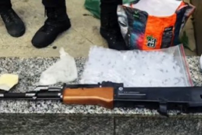 Operação desarticula ponto de tráfico de drogas no Purys, em Três Rios