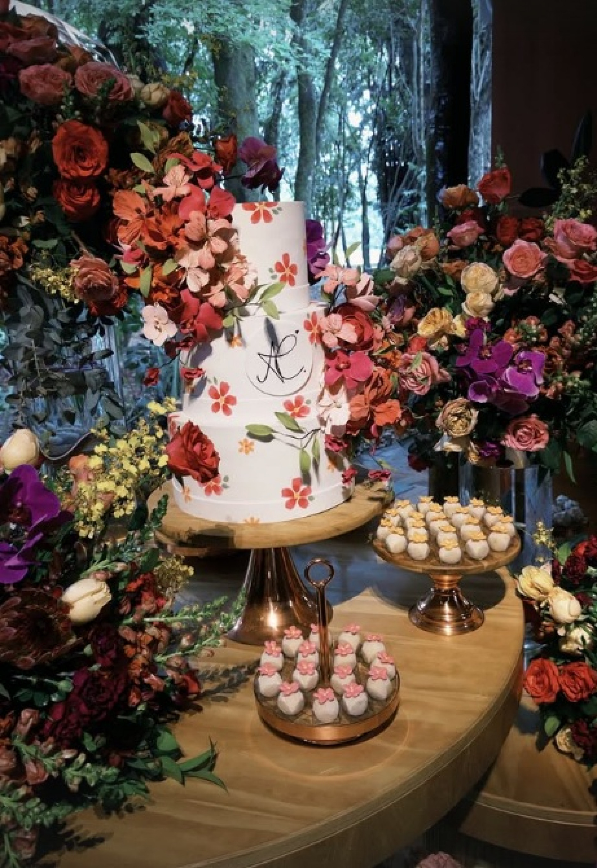Mesa do bolo e de doces da festa de 22 anos de Ana Castela - Reprodução / Instagram