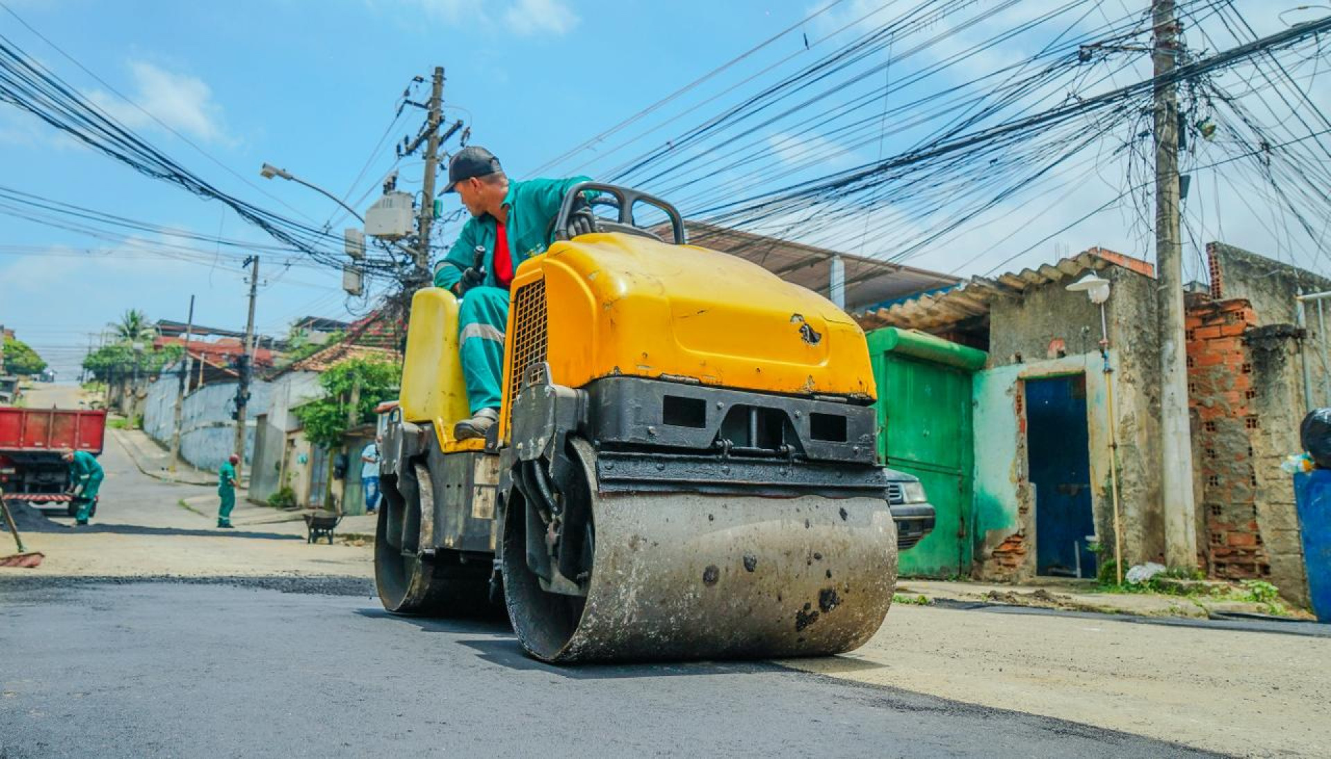 Servi&ccedil;os de nivelamento e recapeamento melhoram mobilidade e trazem mais seguran&ccedil;a para os moradores   - Gilberto Rocha/ PMSJM