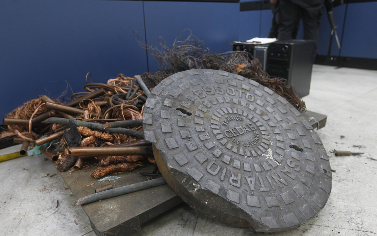 Parte da grana vinha da receptação de itens furtados