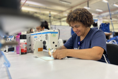 Empresa petropolitana oferece atualização gratuita para costureiras da cidade