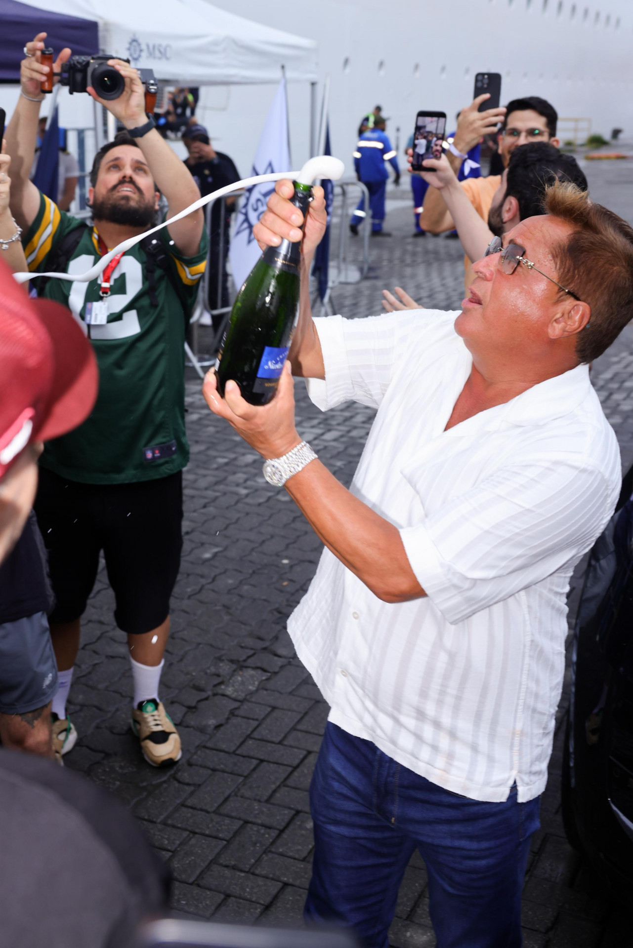 Leonardo e Poliana embarcam para o 