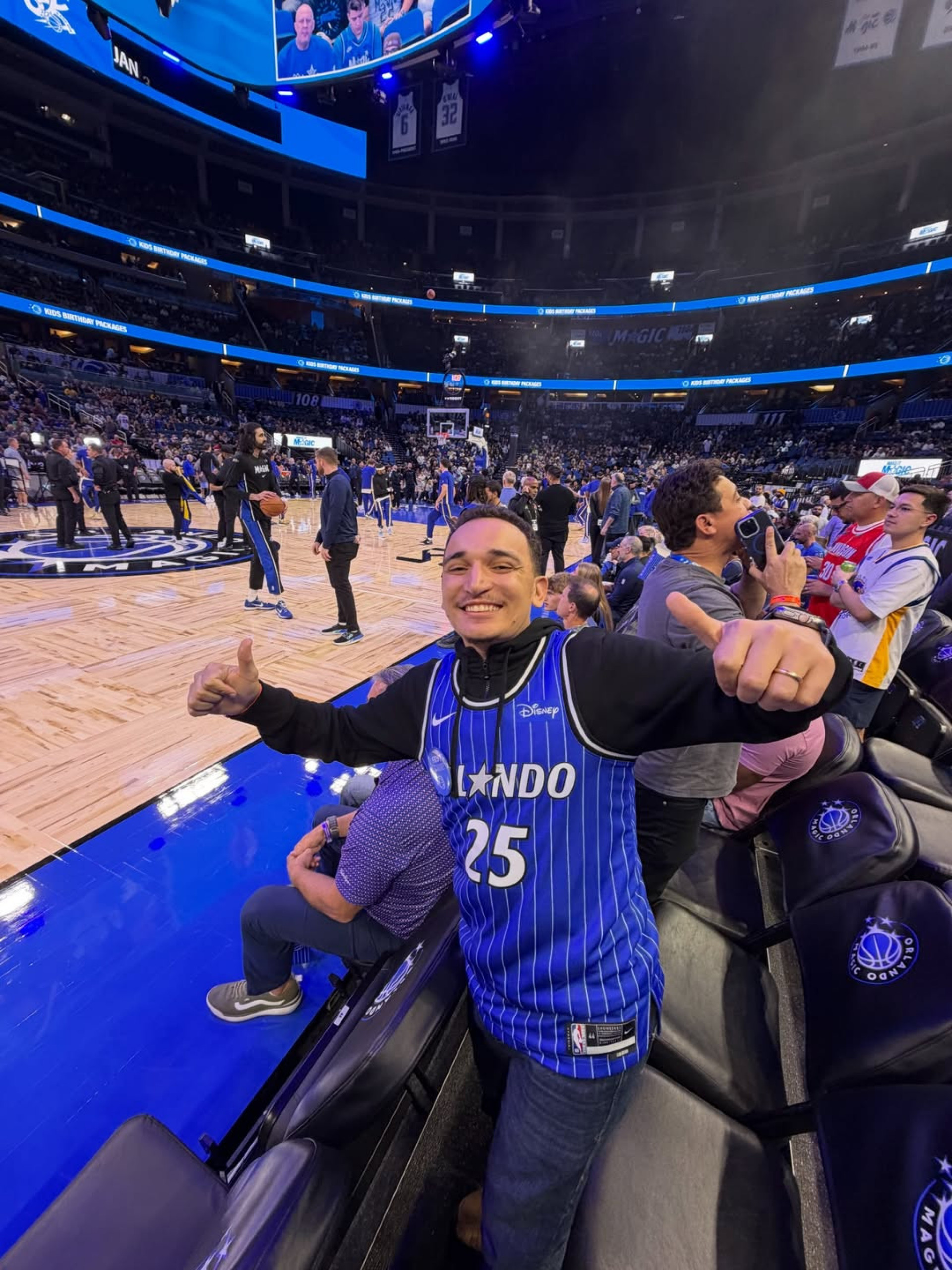 João Gomes acompanhou jogo da NBA e publicou fotos nas redes sociais  - Reprodução/Instagram 